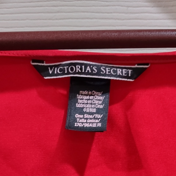 Victoria's Secret Robe - Picture 3 of 3